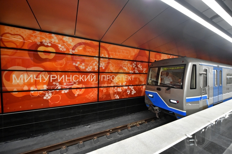 Бочкарёв: дизайн станций метро «Остров мечты» и «Загорье» выберут на конкурсе
