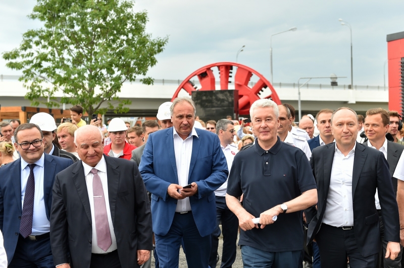 Бочкарёв: дизайн станций метро «Остров мечты» и «Загорье» выберут на конкурсе