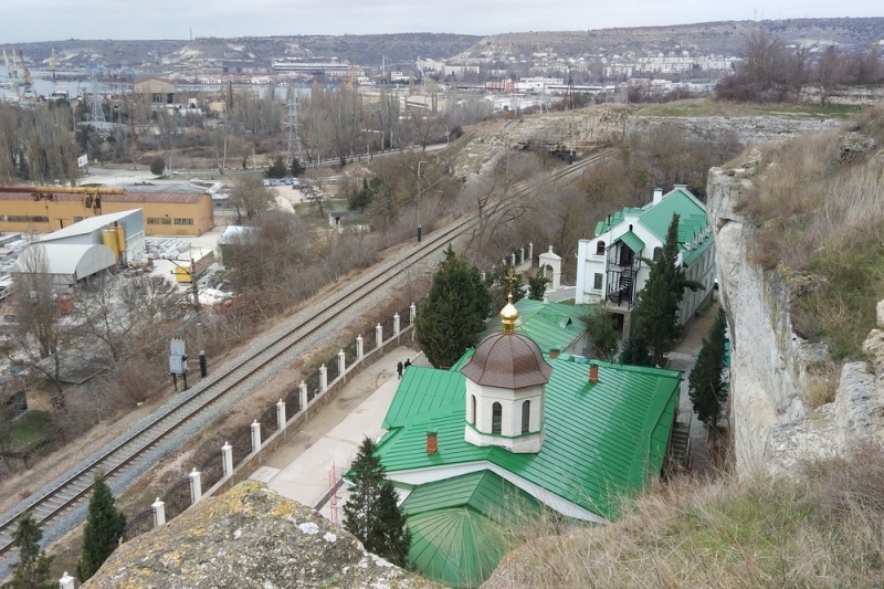 В Севастополе железную дорогу отодвинут от Инкерманского монастыря