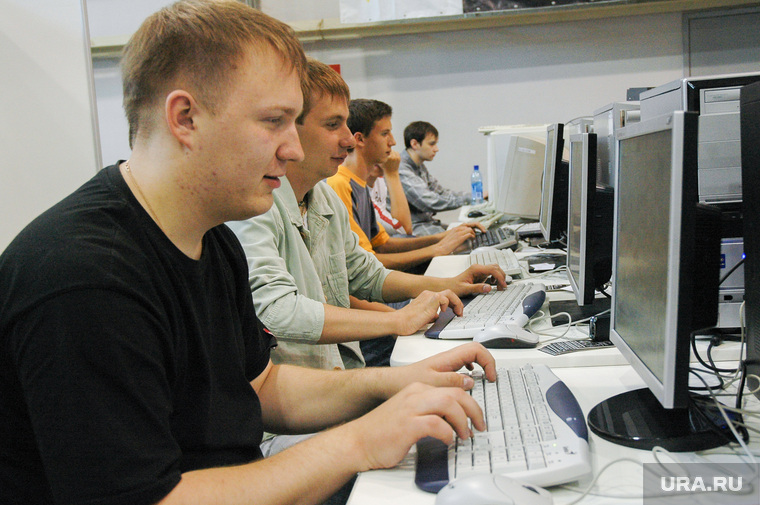 Москва взяла под контроль интернет в регионах
