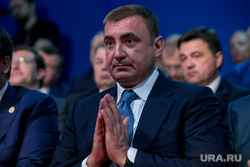 Шести российским губернаторам осенью грозит отставка