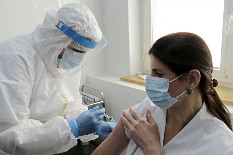 Ревакцинацию от COVID-19 на Кубани прошли 142 тысячи человек