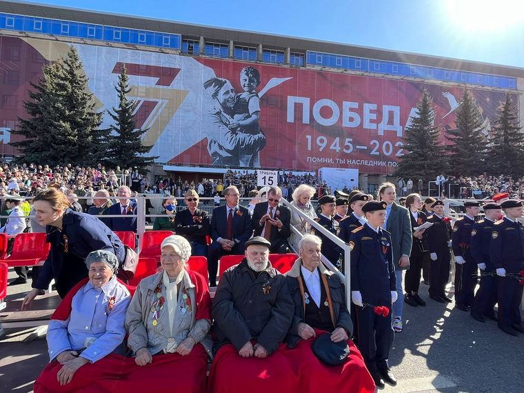 Пермь празднует День Победы. Онлайн трансляция URA.RU