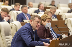 Приближенные Махонина раскрыли свои доходы. Зам заработал больше своего руководителя